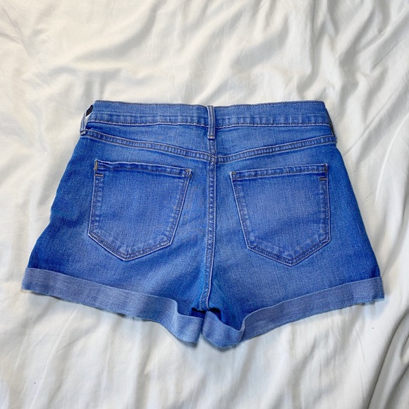 Old Navy Boyfriend Shorts - Picture 2 of 4